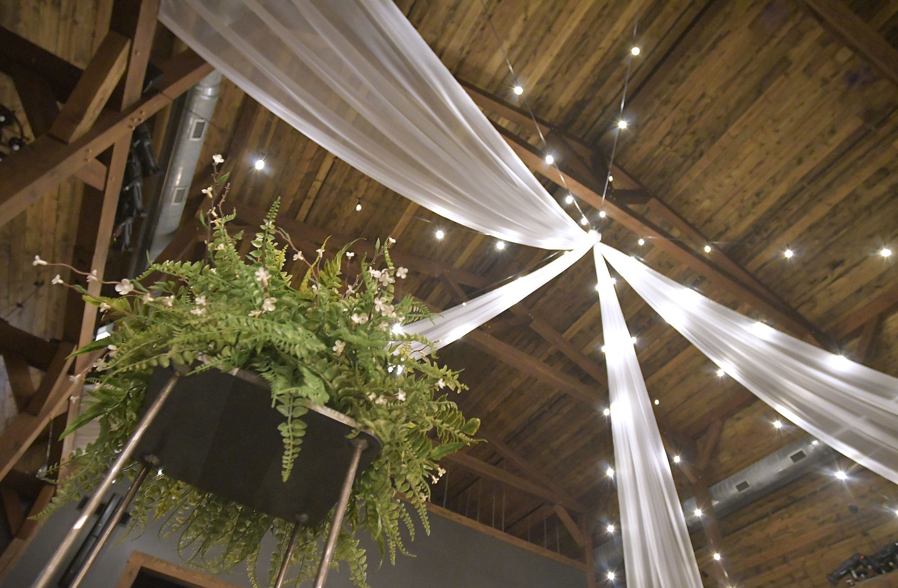 051621-blm-loc-2weddings